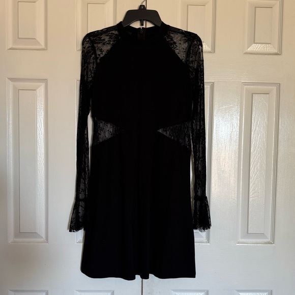 NWT Bebe Lace Bell Sleeve Cutout Panel Long Sleeve Mini Dress Medium - Picture 3 of 7